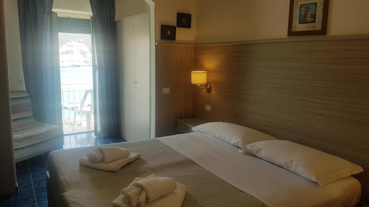 Hotel La Baia Ponza Dış mekan fotoğraf