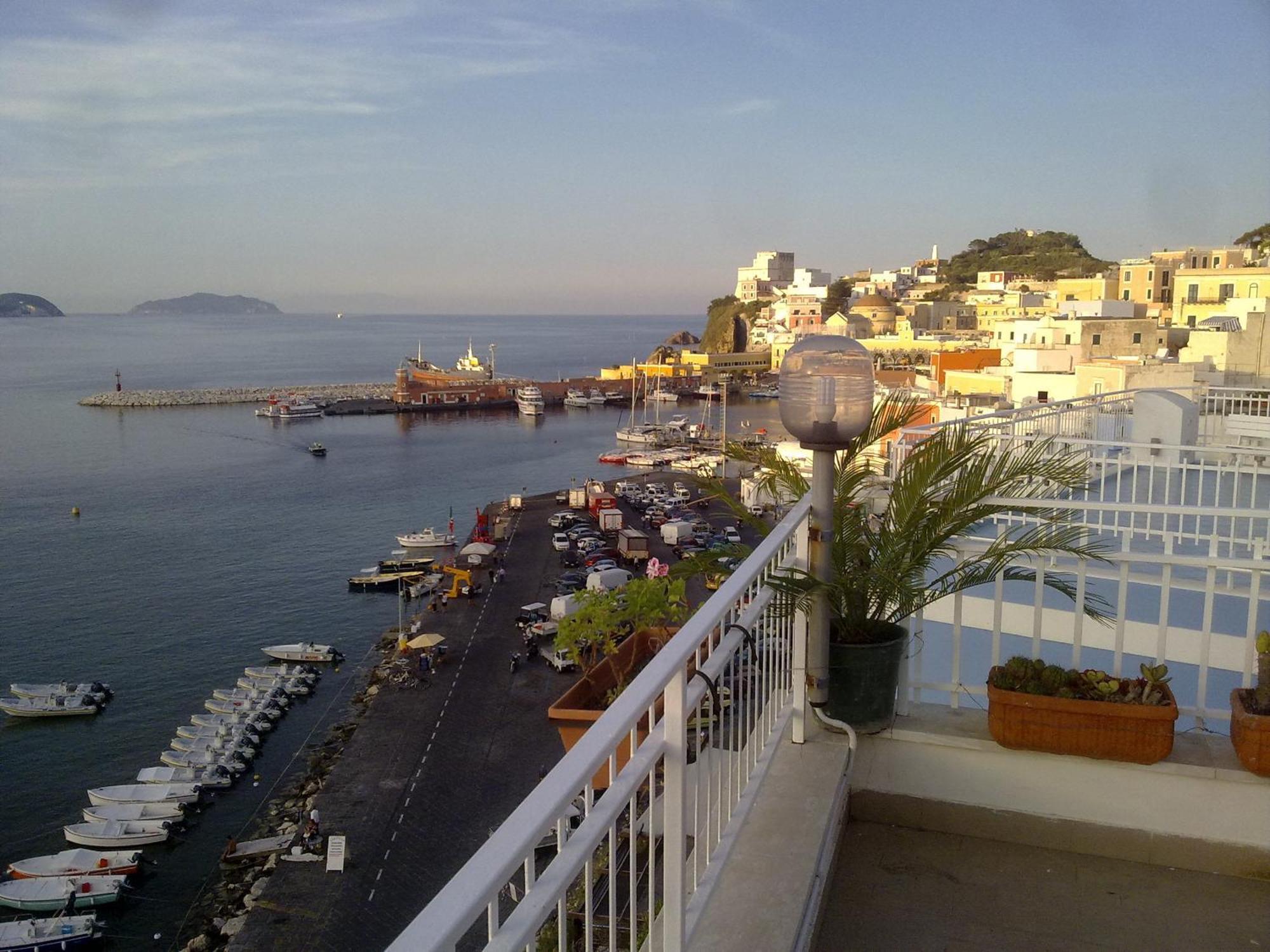 Hotel La Baia Ponza Dış mekan fotoğraf